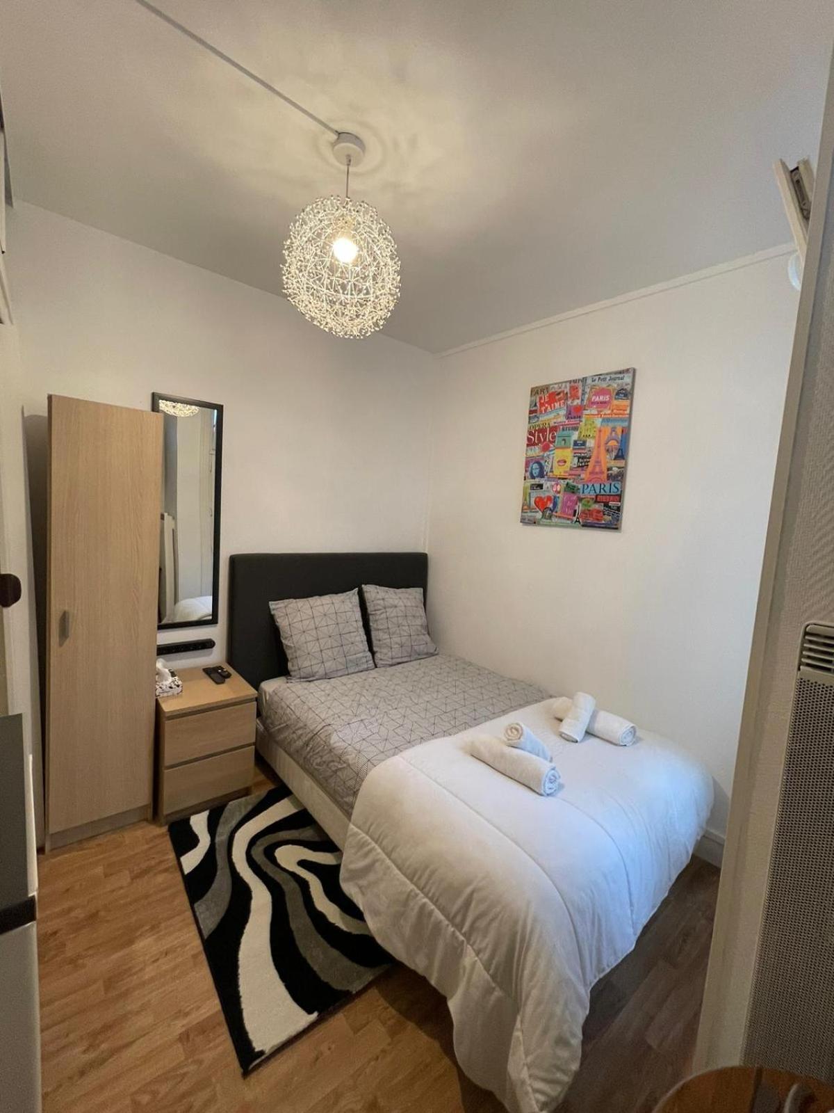 Dame De Fer * Parigi